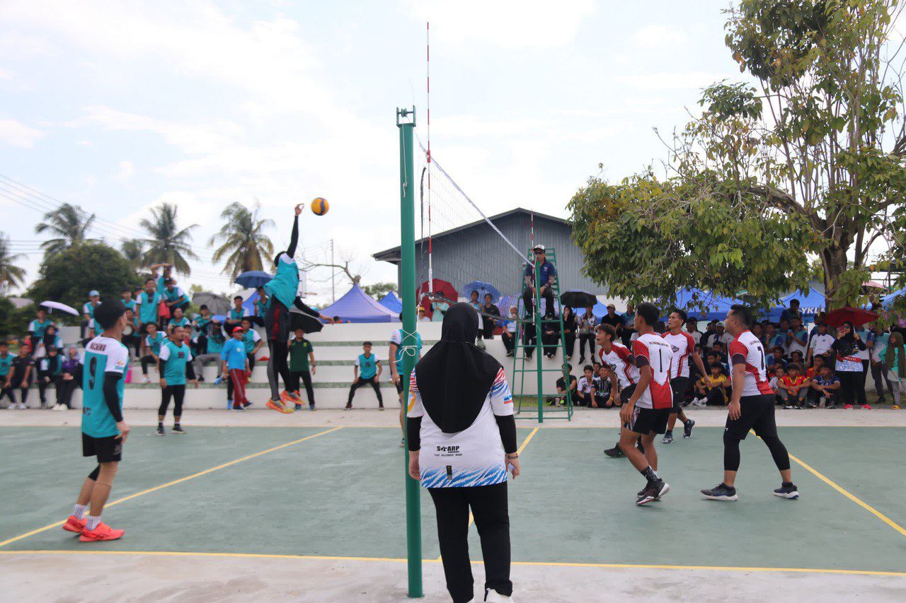 KTC Sport Contingent in action during volleyball match.